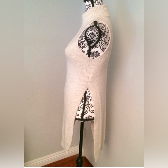 TOPSHOP Sleeveless Sweater - Picture 4 of 7